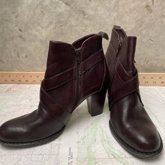 Born Leather Ankle Booties - Picture 4 of 11